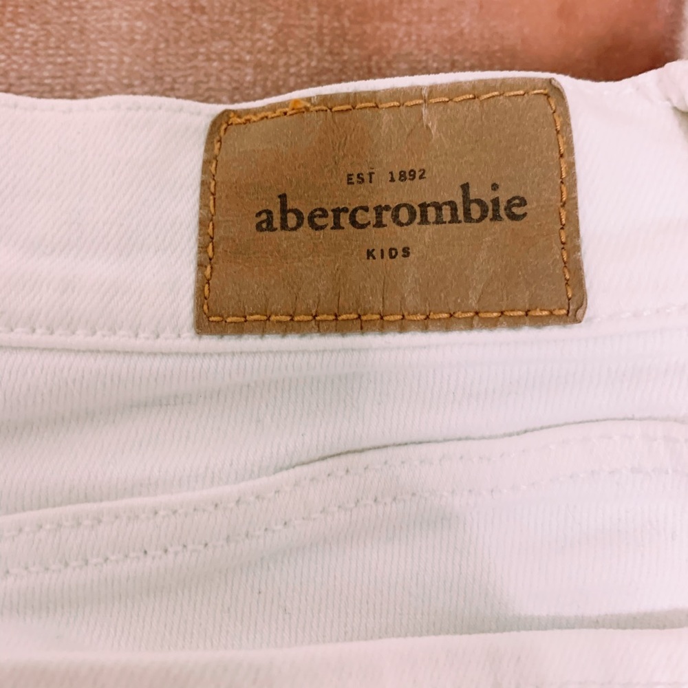 White jeans! - Picture 4 of 7